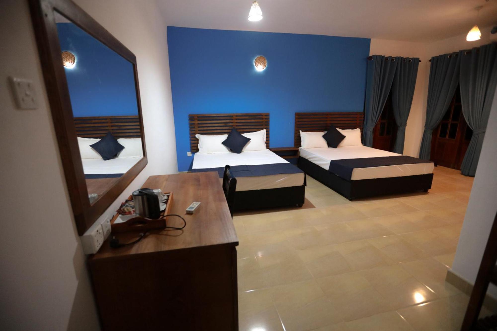 Stellar Inn Peradeniya Bagian luar foto